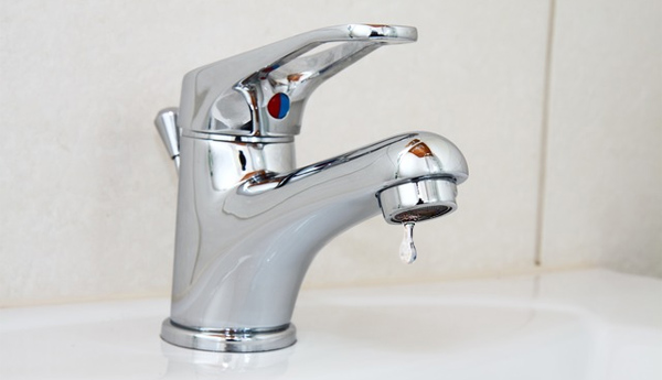 ahorrar agua en el baño fontaneros madrid